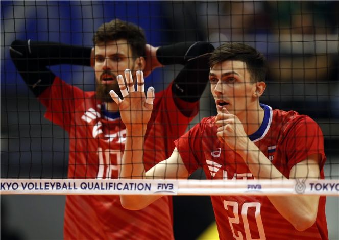 На фото: Ильяс Куркаев (№20) в игре против сборной Ирана