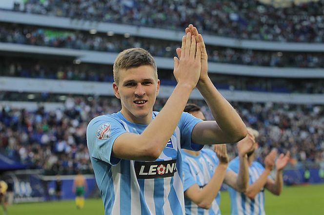 Александр Соболев забил супер-гол (видео) и возглавил гонку бомбардиров Премьер-лиги