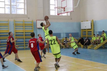 В Родино стартовал пятый сезон Открытой районной баскетбольной лиги среди мужчин (фото).