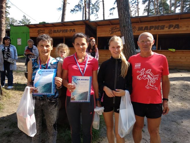 КЛБ "Восток" провел кросс памяти основателя клуба Владимира Котова 