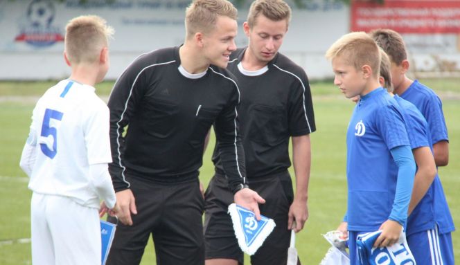 Турнир памяти Геннадия Смертина открылся матчем двух "Динамо" (фото)