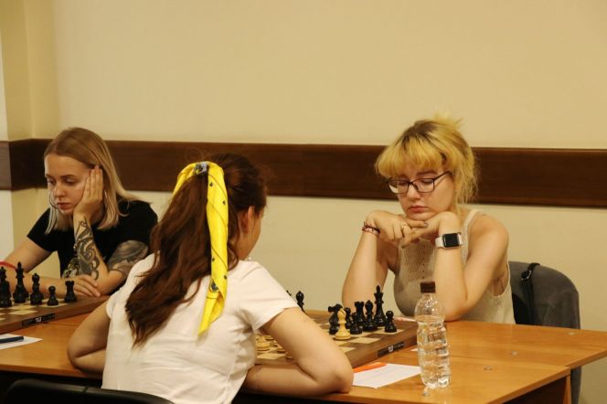 В Барнауле стартовали студенческий чемпионат России и краевое первенство по возрастам (фото)