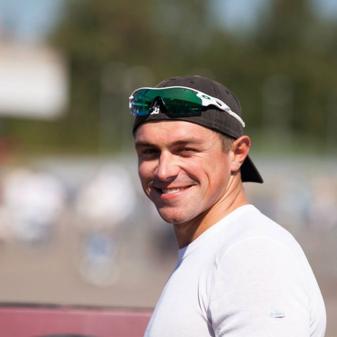 Андрей Крайтор выиграл второе за неделю золото на турнире по SUP-серфингу