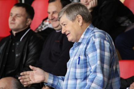 Эвандер Холифилд и Алексей Тищенко посетили зал бокса в спорткомплексе «Победа» (фото).