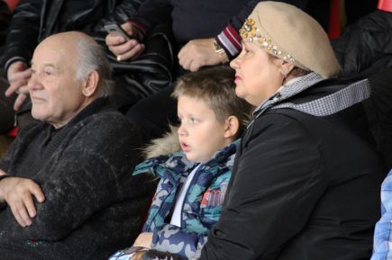 Эвандер Холифилд и Алексей Тищенко посетили зал бокса в спорткомплексе «Победа» (фото).