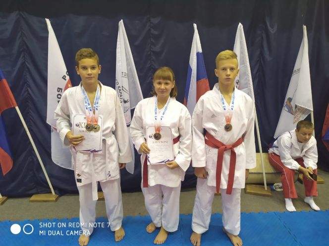 Алтайские спортсмены вернулись с XII Всероссийских юношеских Игр боевых искусств с медалями по всестилевому каратэ 