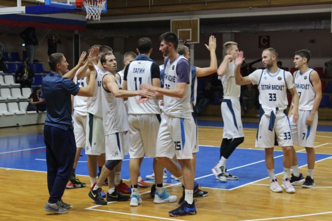 «АлтайБаскет» одержал первую победу в сезоне, обыграв «Нефтехимик» – 83:64