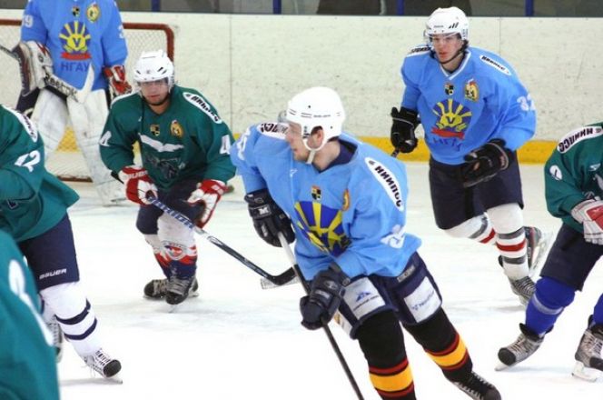 14-15 декабря. Барнаул. Дворец зрелищ и спорта. Открытое Первенство по хоккею среди студенческих хоккейных клубов СФО. "Динамо" (Барнаул) - "Университет" (Новокузнецк). 