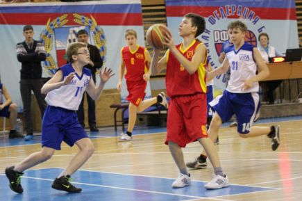 В краевом центре прошли матчи баскетбольной лиги Урала и Сибири «VITA» среди юношей 2000 года рождения.