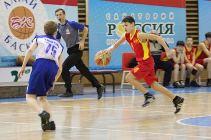В краевом центре прошли матчи баскетбольной лиги Урала и Сибири «VITA» среди юношей 2000 года рождения.