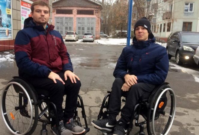 Бийские пловцы с ПОДА получили новые коляски. На очереди экипировка и тренажеры