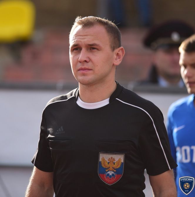 Главный судья чемпионата Алтайского края по футболу Роман Труханович прокомментировал его итоги 