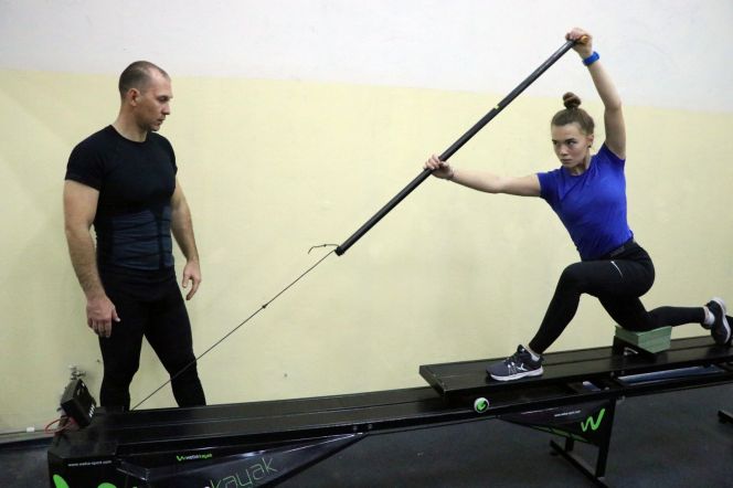 Олимпийский чемпион Максим Опалев провёл в Барнауле мастер-класс для воспитанников СШОР имени Костенко. Фото: Вадим Вязанцев.