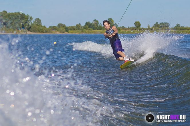 Александр Бослер стал бронзовым призёром чемпионата России по вейкбордингу.