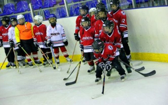 16-19 января. Заринск. Хоккейная коробка МАУ «Спорт». Финал краевого турнира юных хоккеистов «Золотая шайба».