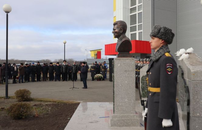 Открытие мемориала Константина Костенко. Фото: Вадим Вязанцев.