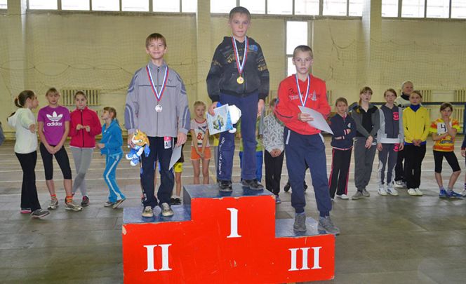 В Барнауле состоялось первенство Сибирского федерального округа по легкоатлетическому троеборью «Шиповка юных».