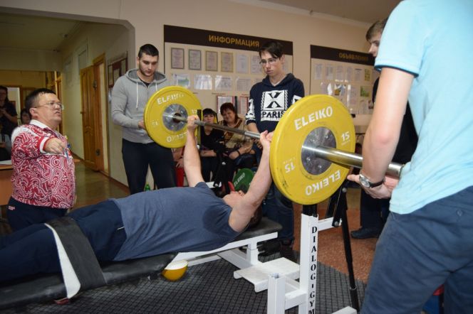 В Барнауле состоялся чемпионат Алтайского края по парапауэрлифтингу среди лиц с ПОДА и ОВЗ