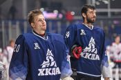 Вратарь «Динамо-Алтай» Александр Зубарев был признан лучшим голкипером первенства ВХЛ по итогам ноября