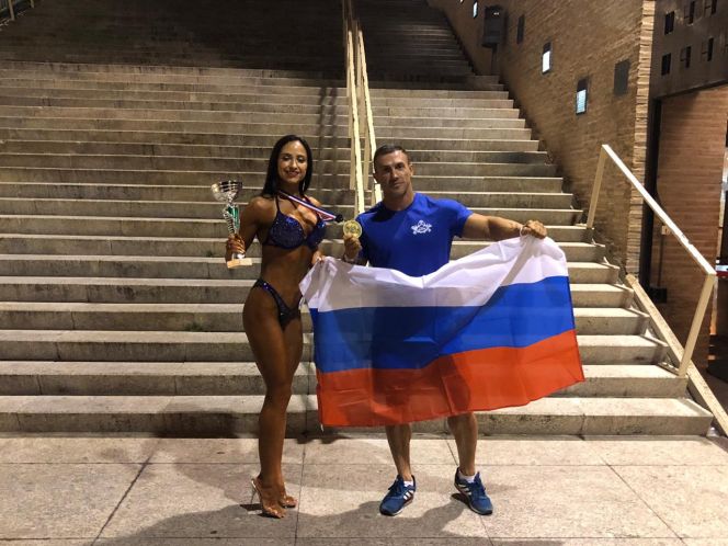 Оксана Волошина – победительница, Александр Барбашин – серебряный призёр чемпионата мира среди мастеров