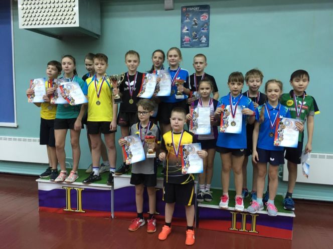 Все призёры детского межергионального турнира по настольному теннису