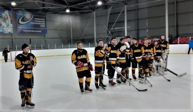 Белокурихинский "Факел" выиграл краевой финал "Золотой шайбы" среди допризывной молодёжи