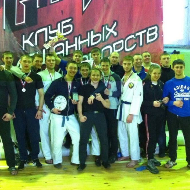 В Бийске прошли первые в истории чемпионат и первенство Алтайского края по рукопашному бою.