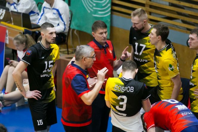 «Университет» в трёх партиях разгромил питерский «Автомобилист» 