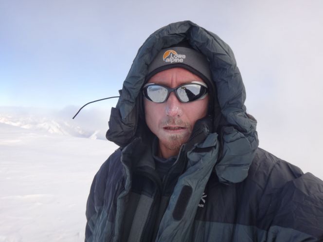 Барнаулец Алексей Усатых совершает восхождение на Пик Коммунизма в составе международной экспедиции