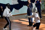 В Барнауле состоялось открытое первенство Алтайской краевой федерации фехтования среди мальчиков и девочек 2002-2006 годов рождения.