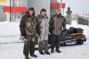 Представитель Международной федерации каноэ (ICF) Руд Хайселар проинспектировал гребной канал в Барнауле на снегоходе