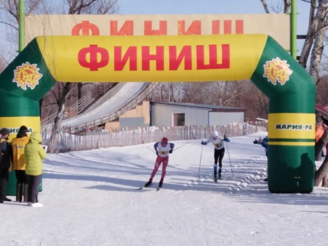 Олимпиада городов - 2020. Лыжные гонки. Финиш мужской эстафеты. Фото: Александр Чёрный / Алтайский спорт