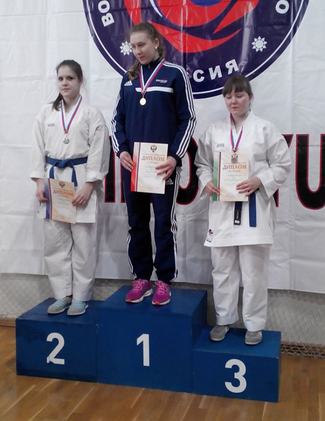 Татьяна Опарина победила на первенстве Росси по каратэ-до сито-рю.