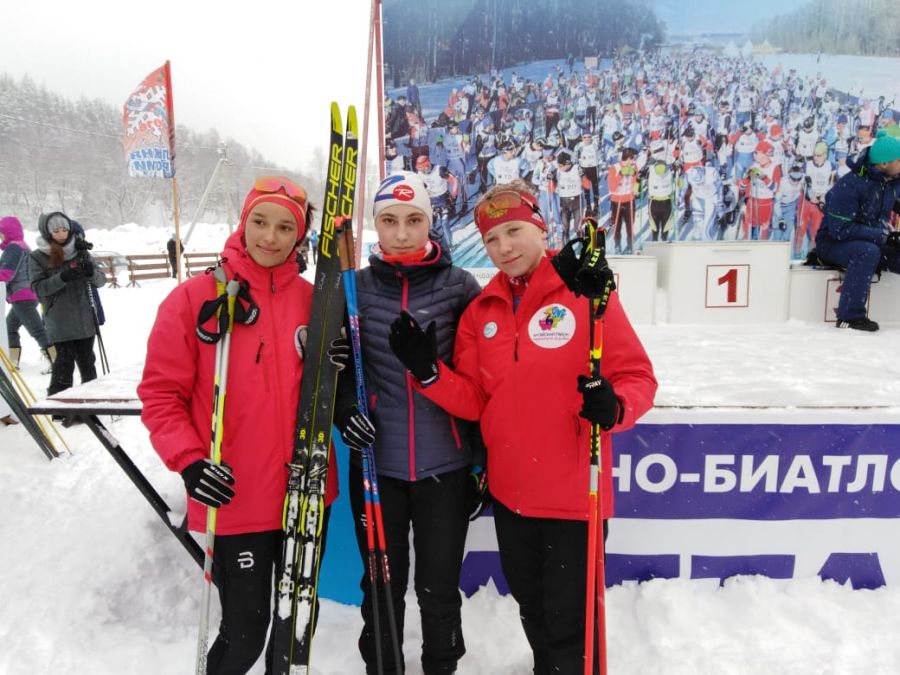 Олимпиада-2020. Лыжные гонки. Алтайский район - победитель в женской эстафете. Фото: Александр Чёрный / Алтайский спорт