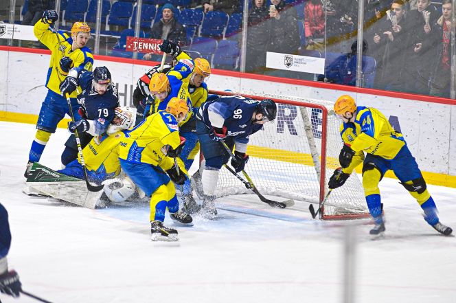 Фото: ХК "Динамо-Алтай"