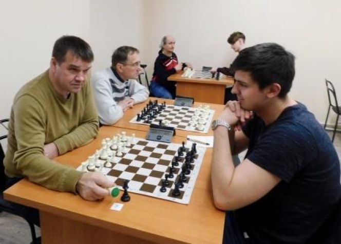 Бийск и Барнаул провели "алтайское дерби"по рапиду