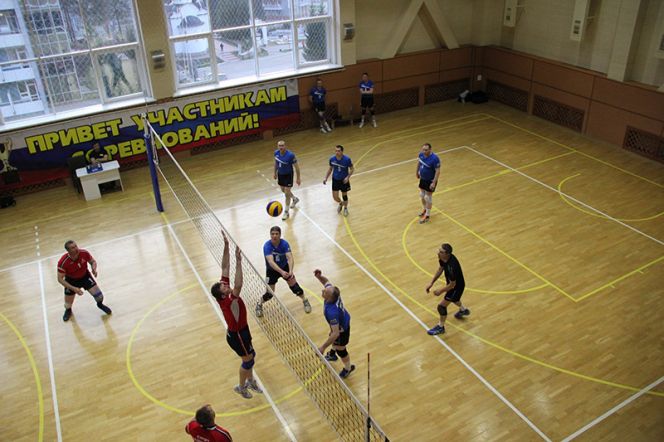 В Белокурихе прошел открытый чемпионат края среди ветеранов от 40 лет и старше.