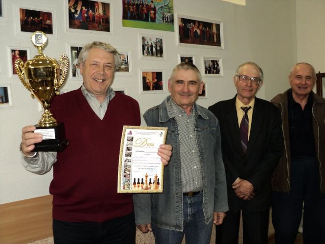 В Рубцовске прошел лично-командный турнир по рапиду и блицу среди ветеранов.