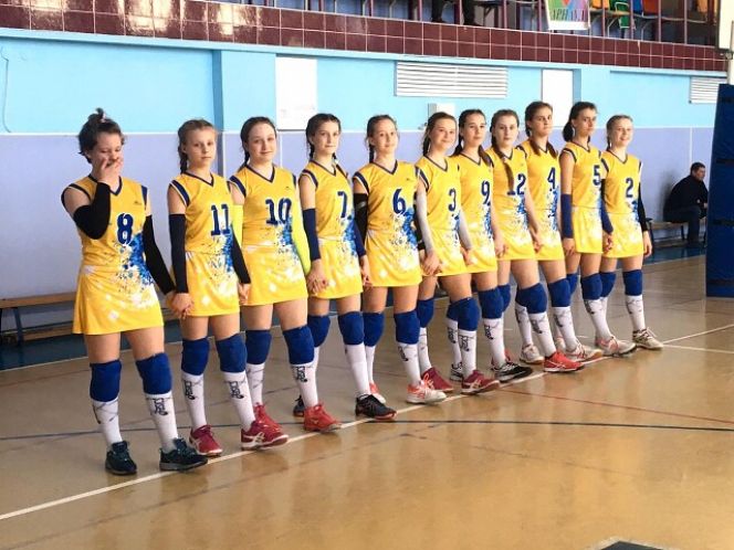 Волейболистки из Заринска