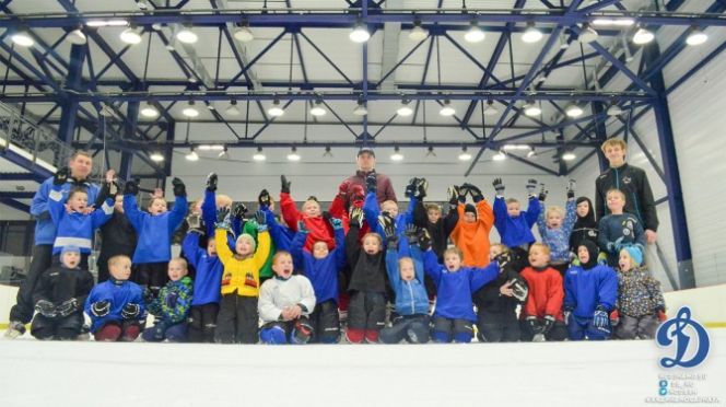 Хоккейные школы «Алтай» и имени Алексея Черепанова готовы принять юных хоккеистов «Динамо» в случае закрытия одноименной секции 