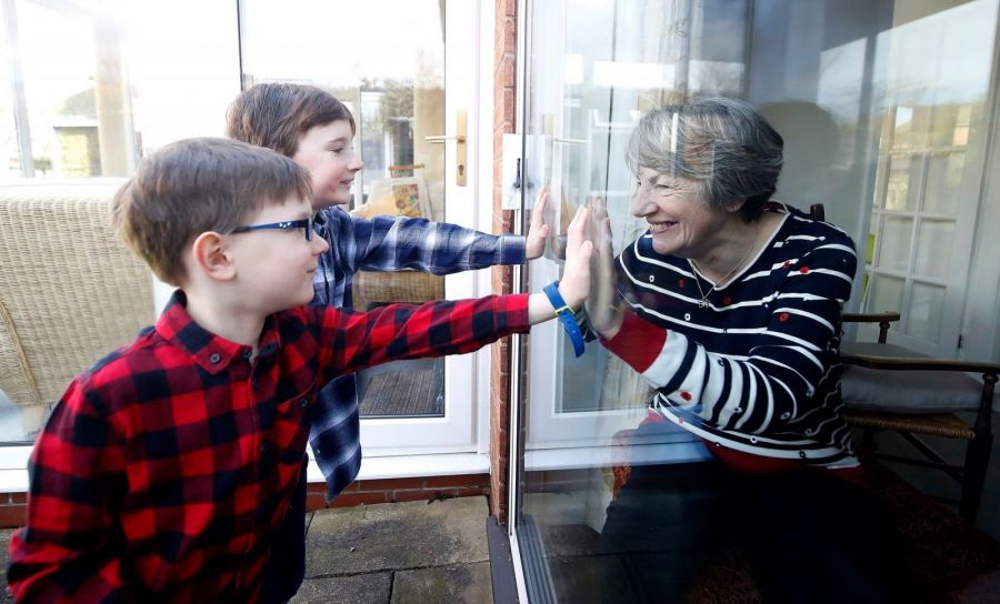 Самоизоляция сегодня — вынужденный, но абсолютно правильный шаг с вашей стороны. Фото metro.co.uk