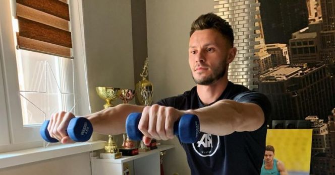 ВИДЕО. Легкоатлеты присоединились к акции Минспорта РФ «Тренируйся дома. Спорт норма жизни»