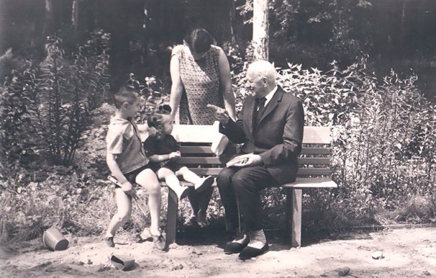 Удивительные истории от Анны Дмитриевой: о Булгакове, Солженицыне, МХАТе, вдове Чехова и даже Фреде Перри