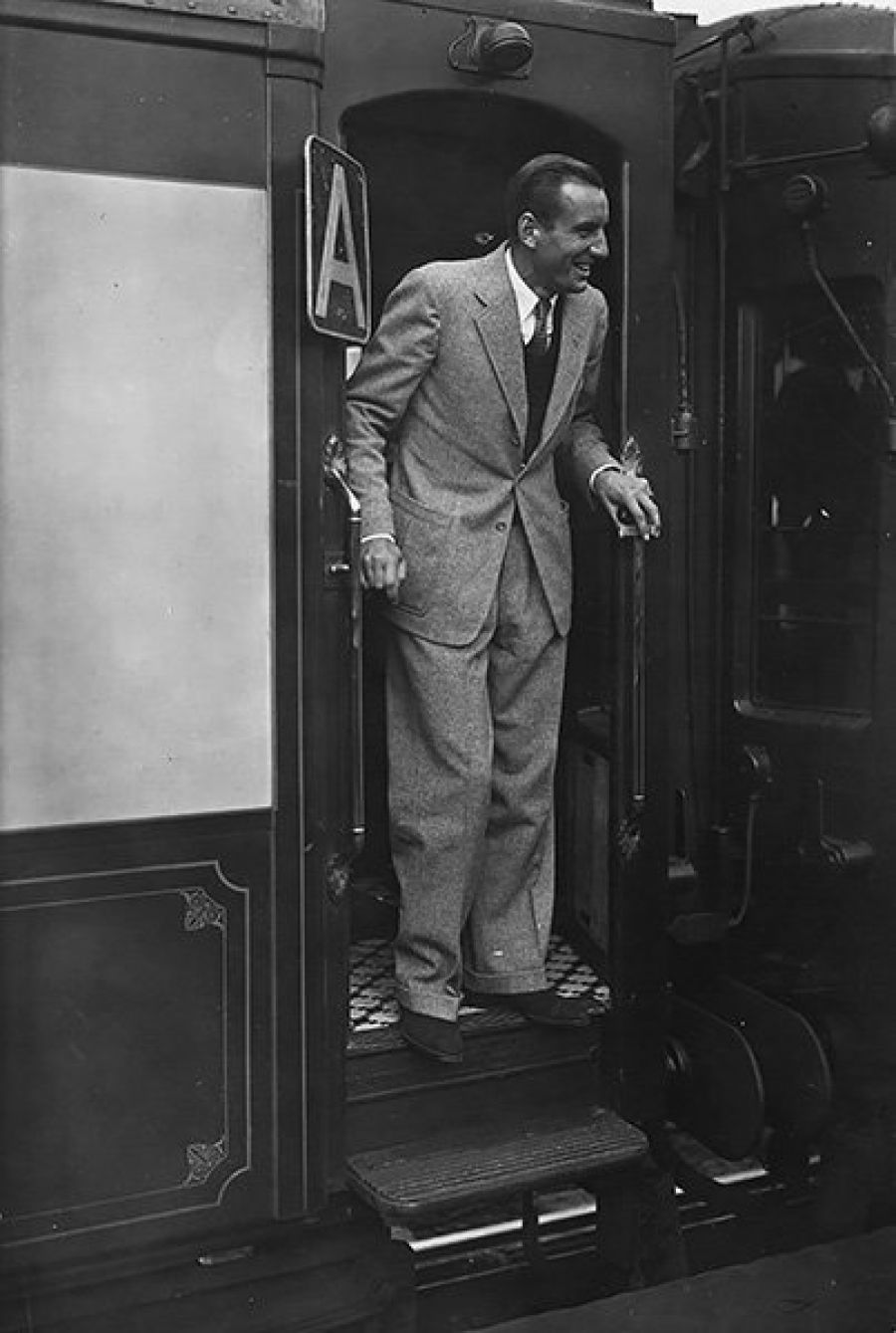 Удивительные истории от Анны Дмитриевой: о Булгакове, Солженицыне, МХАТе, вдове Чехова и даже Фреде Перри