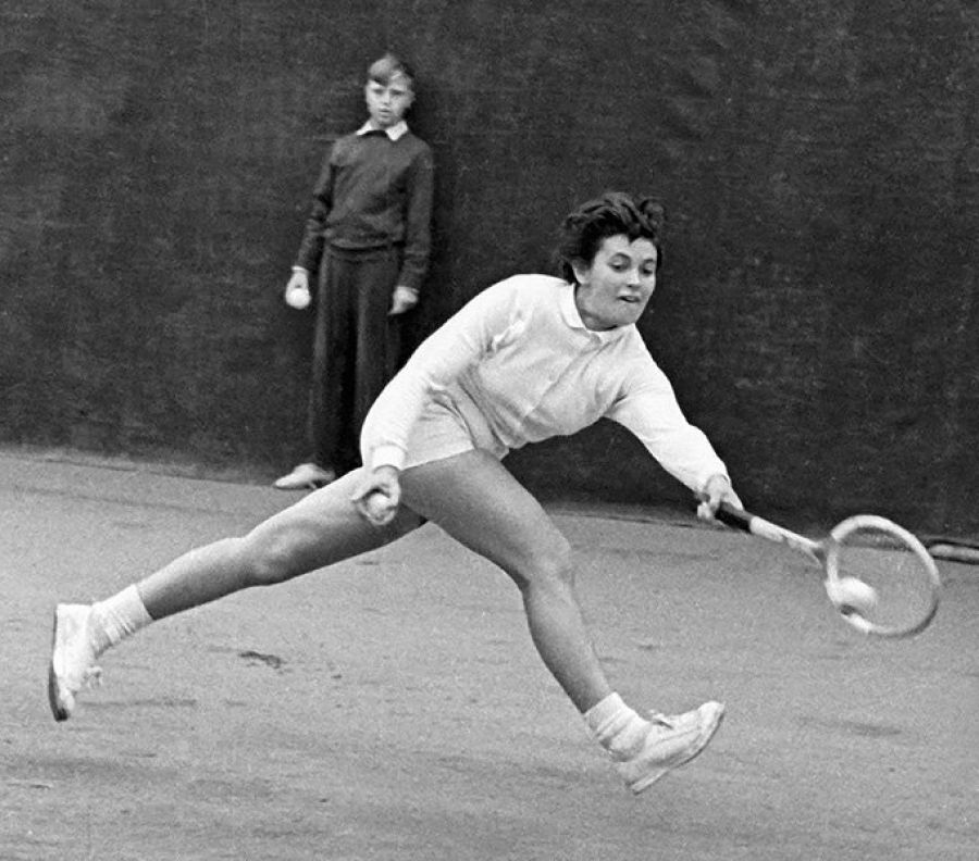 Удивительные истории от Анны Дмитриевой: о Булгакове, Солженицыне, МХАТе, вдове Чехова и даже Фреде Перри