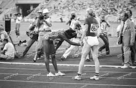 Наталья Шубенкова. Она брала барьер любой, но не политический