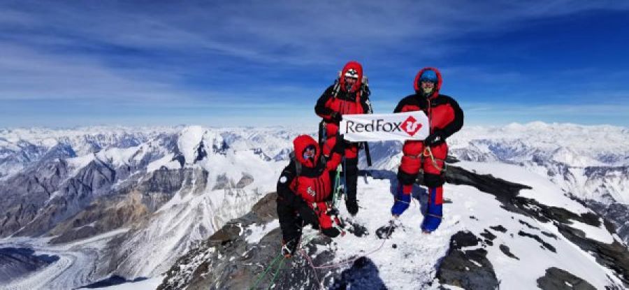 Филинов, Усманов, Мороз на вершине п. Коммунизма. 31.01.2020. Фото Михаила Даничкина 



