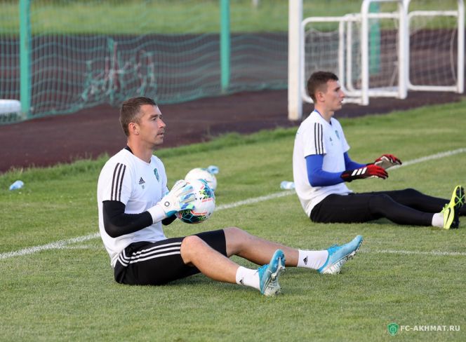 Барнаулец Евгений Городов готовится к возобновлению сезона РПЛ в статусе основного вратаря грозненского "Ахмата". Фото: ФК "Ахмат"