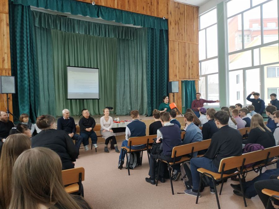 "Вместе к целям через дружбу". Как игра в бочча и общение с известными инваспортсменами улучшили отношения в школе обычных учащихся и детей с ограниченными возможностями