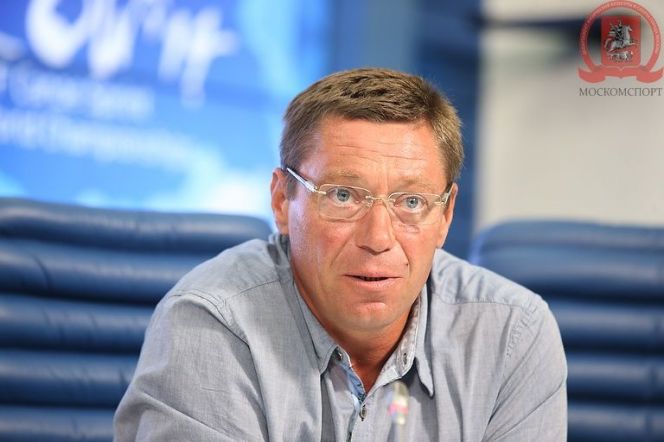 Главный тренер сборной России по гребле на байдарках и каноэ Александр Жданов